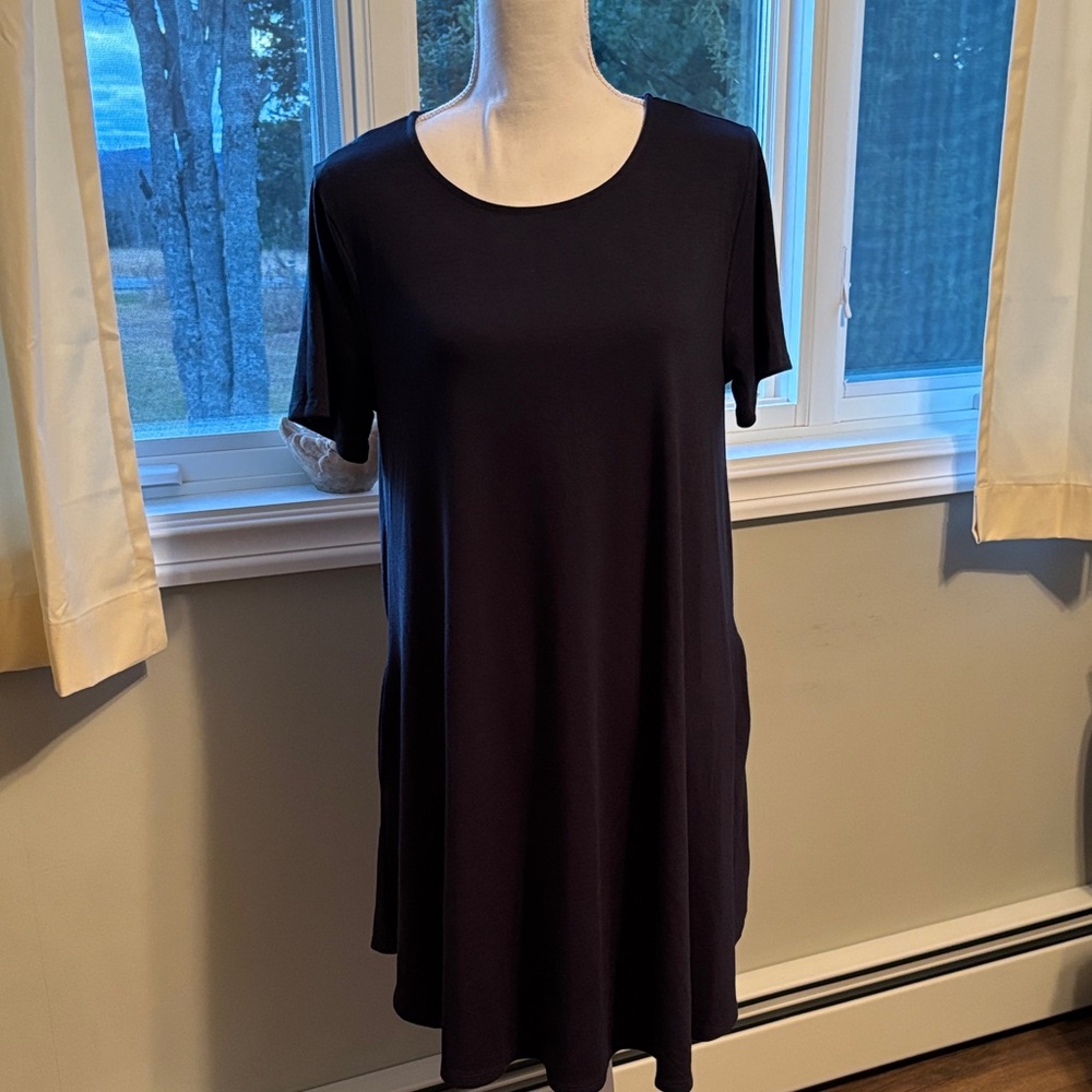 Zenana Outfitters Deep Blue Top